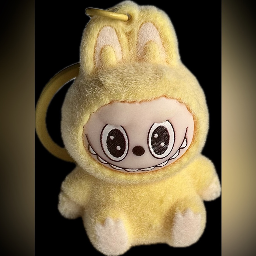 YELLOW LABUBU BAG CHARM / KEYCHAIN